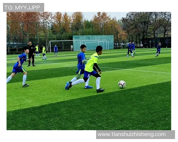 足球明星帅气壁纸图片精选展现运动魅力与青春活力的视觉盛宴