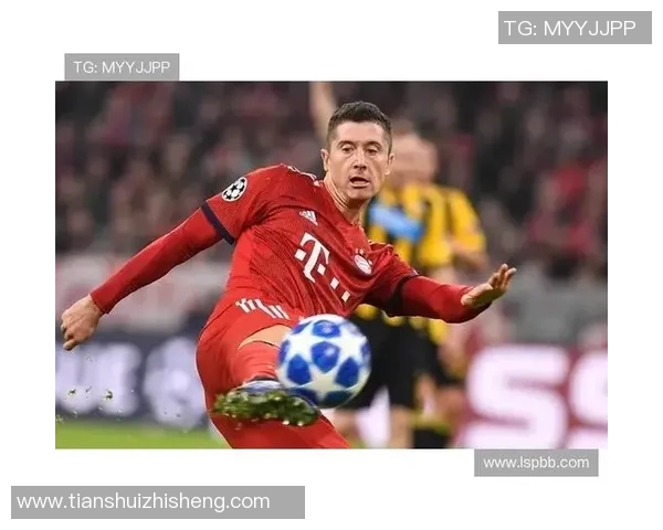 足球明星全景解析与精彩瞬间展示让你更了解他们的职业生涯与成就