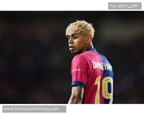 探寻足球界的传奇人物揭秘13号球衣背后的明星们